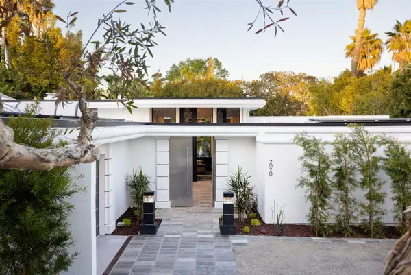 How to Maximize Space in a Small Home, According to Design Experts,Cole Novak