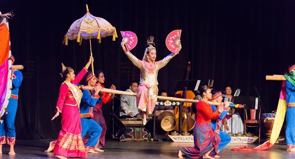 Fun things to do in San Diego this weekend May 14-18, 2025 featuring the San Diego International Fringe Festival performers on a theater stage
