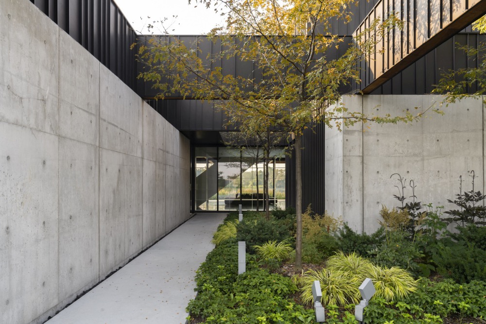 Residence Terrebonne By Saucier Perrotte architectes Gass