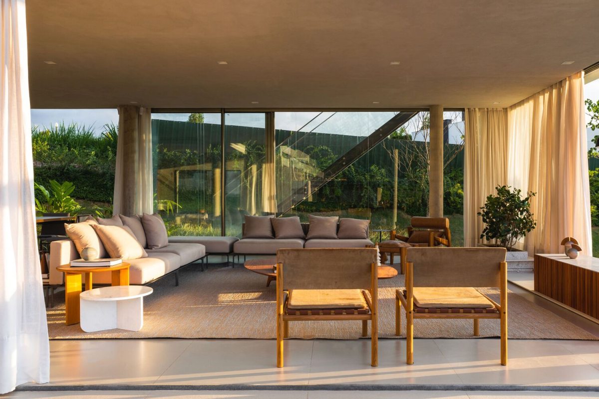 House Sao Pedro by FGMF In Brazil seating