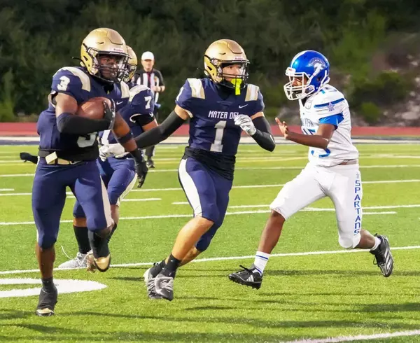 Crusaders, Mustangs get out of Metro-Mesa League gate at 1-0