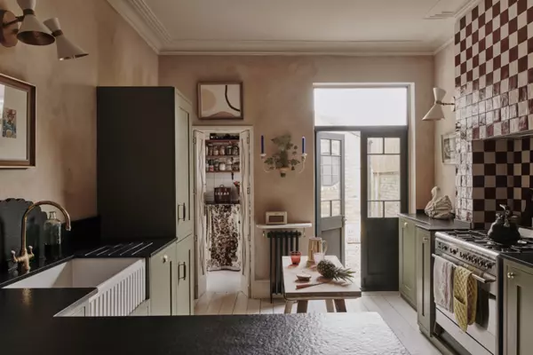 Pantry of the Week: Elevated Kitsch in Matilda Goad&#8217;s Granny-Chic Larder,Fan Winston