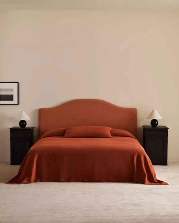 10 Easy Pieces: Simple Linen Bed Covers