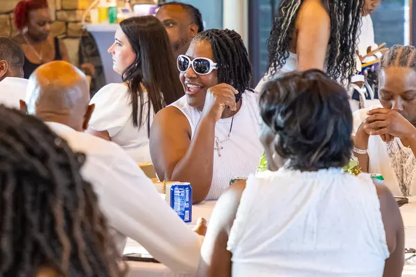 All White Party brings music, dancing to Freedom Point at Liberty Park &#124; PHOTOS,Wesley Irvin