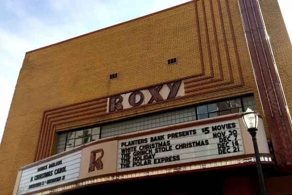 feature image of Roxy Regional Theatre brings back Christmas movies in November, December