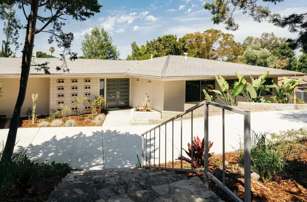 feature image of A Mid-Century Refresh In Rolling Hills Estates, $3M