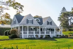 Divorce Home Appraisal: How Do They Work and Who Foots the Bill?