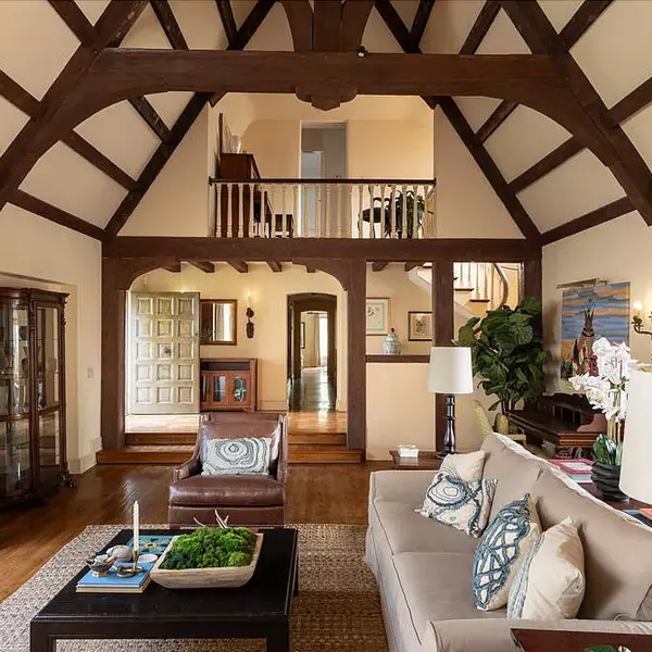 Visionary Design: Four Pasadena-Area Homes Where Architecture Takes Center Stage,