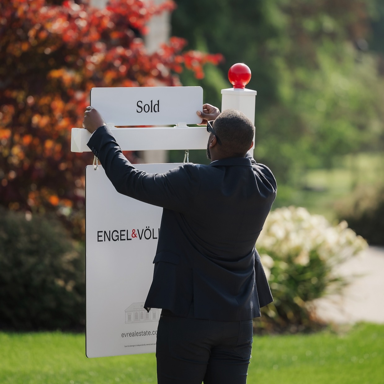 Top Fixes for Home Sellers to Tackle This National Homeownership Month