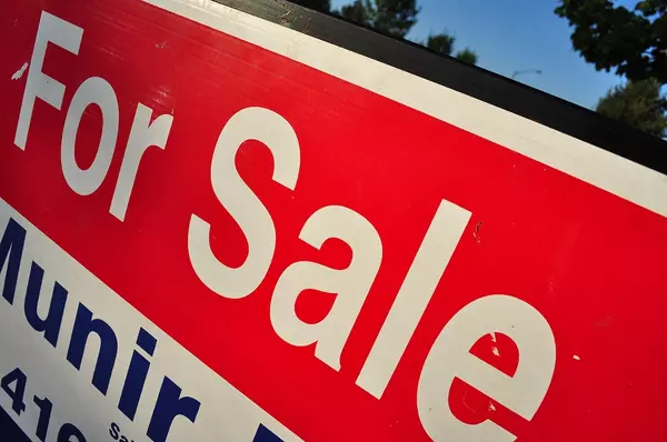 Report: Nearly 90% of homes in San Antonio, Austin, declining in value