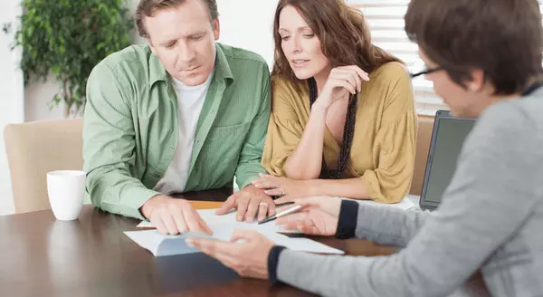 feature image of Don’t Make These Mistakes When Selling Your House