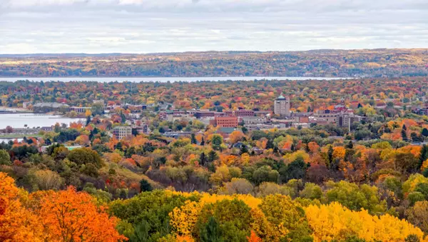 Kenosha, WI Homeowners Can Expect a Cool and Dry Fall, Says The Old Farmer’s Almanac