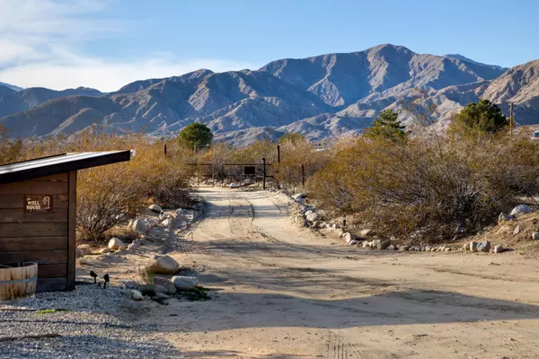 Frontier Chic In Morongo Valley, $800K