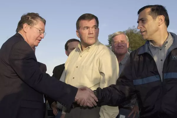 Duke Cunningham, war hero turned corrupt congressman, dies at 83