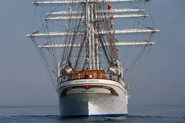Photos: Tall ship Statsraad Lehmkuhl arrival
