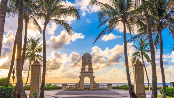 Palm Beach’s Trophy Homes Command up to $205 Million—It’s a ‘Snowball Effect’