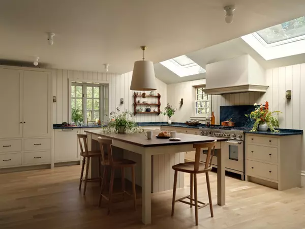 Kitchen of the Week: A &#8220;Not Too Kitchen-y&#8221; Kitchen in Maine