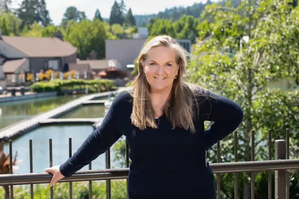 All Eyes on Oregon: Kendall Bergstrom Selected for Sotheby’s Exclusive Insider Panel