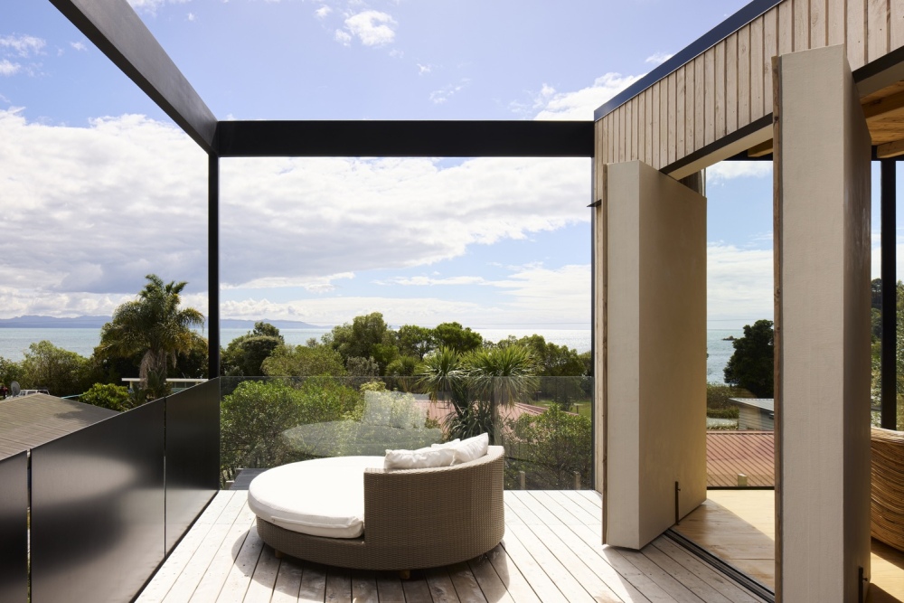Ligar Bay Bach House from Young Architects patio