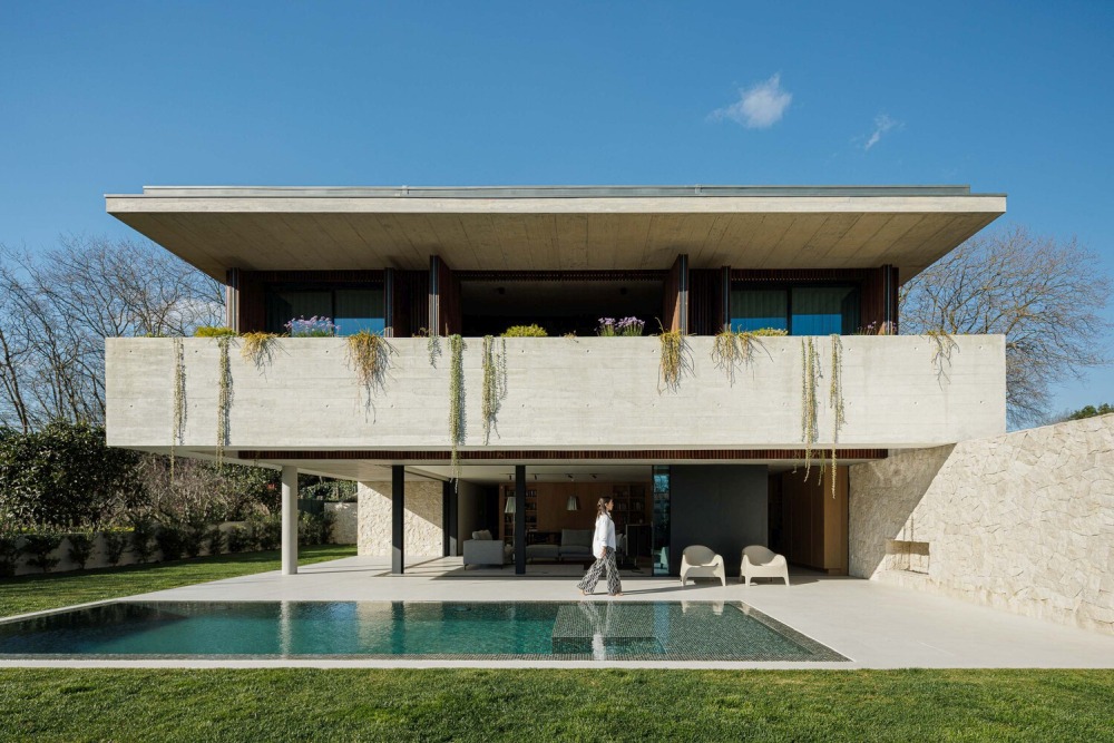 M House in Portugal Embraces Light, Landscape, and Concrete Precision