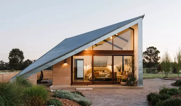 Off-Grid Design Meets Rural Character: Kavillo Studios in Mudgee