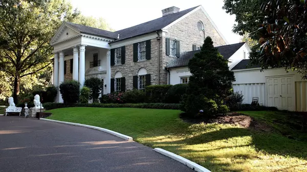 Missouri Woman Sentenced to Nearly 5 Years in Prison for Trying To Sell Elvis Presley’s Graceland in Scam
