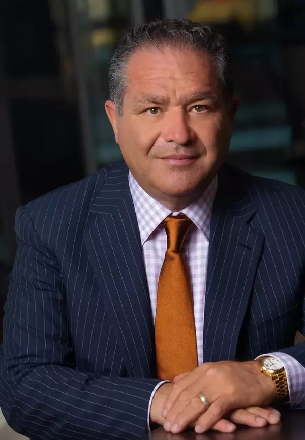 Luxury agent Frank Aazami joins Compass in Arizona