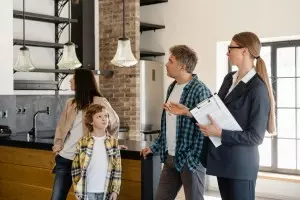 8 Open House Etiquette Tips Every Buyer Should Know