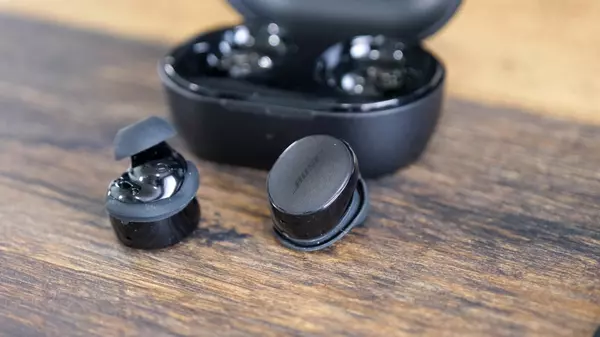 These Noise-Canceling Bose Earbuds Are $50 Off Right Now,Pradershika Sharma