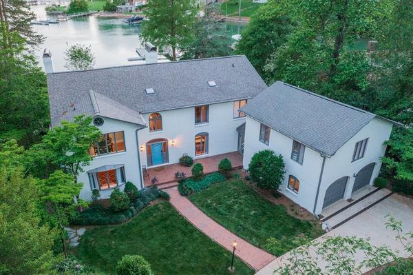 Pet Friendly Getaway,Southern Charm Realty & Retreats