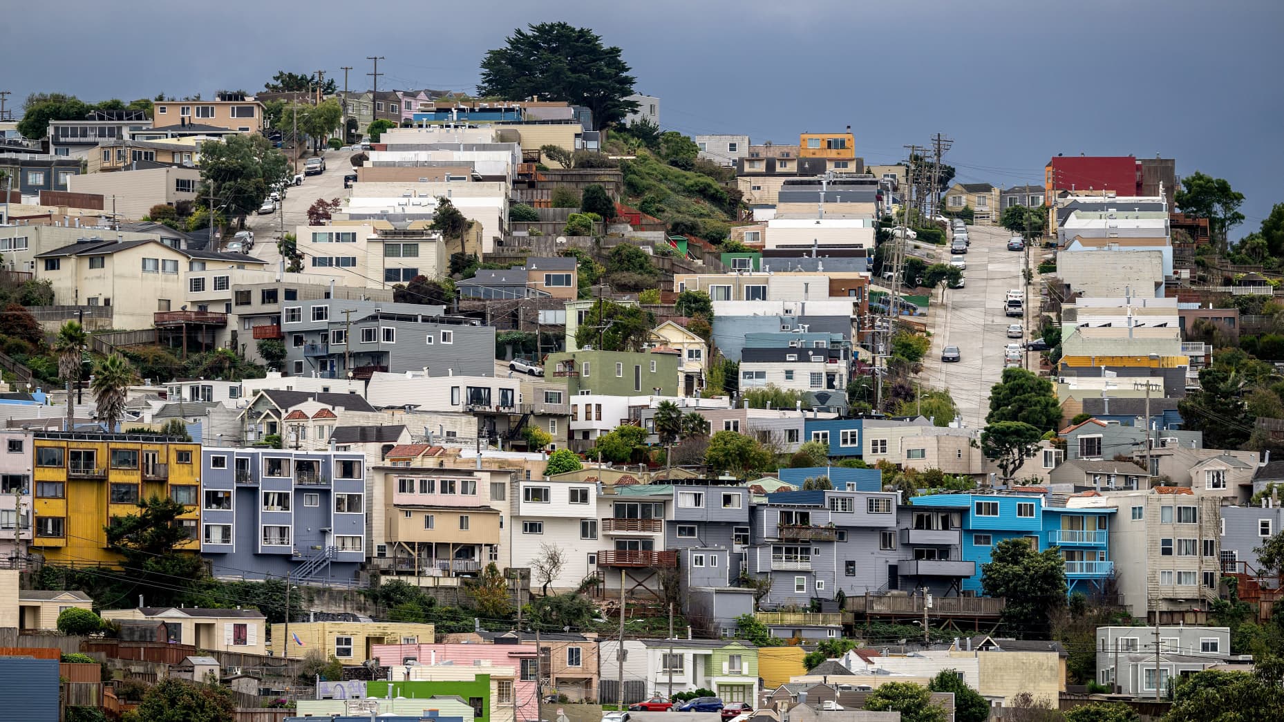 Homes in San Francisco, California, US, on Wednesday, Nov. 12, 2025. The Mortgage Bankers Association is scheduled to release mortgage applications figures on November 19. Photographer: David Paul Morris/Bloomberg via Getty Images