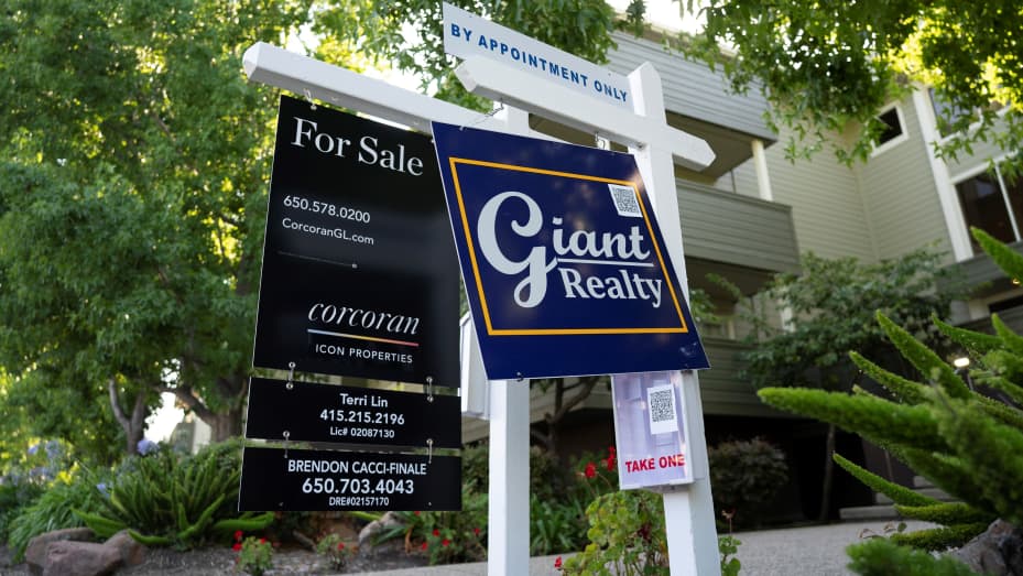 House for sale in Millbrae, California.
