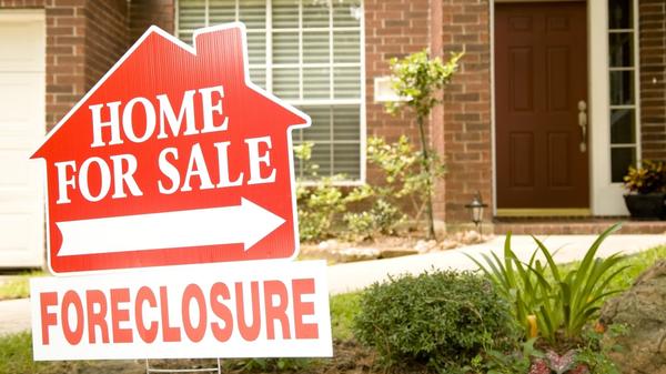 New foreclosures jump 20% in October, a sign of more distress in the housing market,anastasiakaufman-chime-me