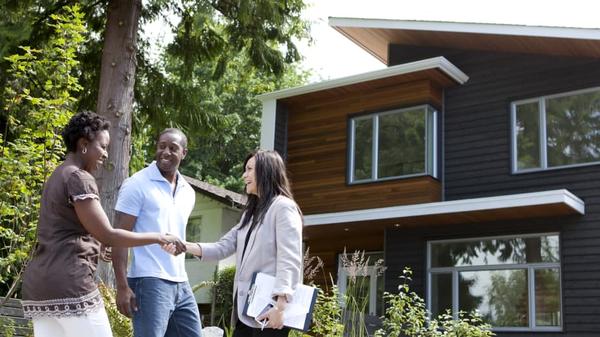 Mortgage rates are dropping. Here’s what to expect in 2024 if you want to buy a home, experts say,anastasiakaufman-chime-me