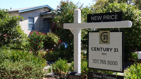 Mortgage refinance demand spikes nearly 60%, as interest rates drop sharply,anastasiakaufman-chime-me