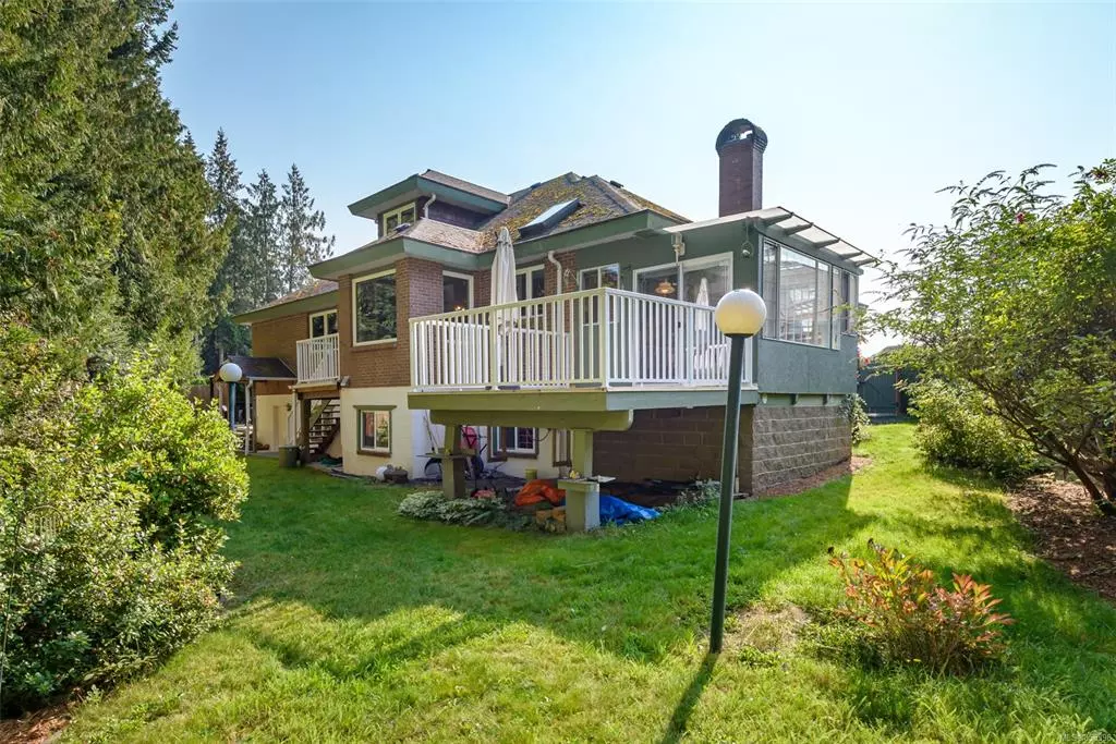 Qualicum Beach, BC V9K 1C3,670 Chelsea Pl