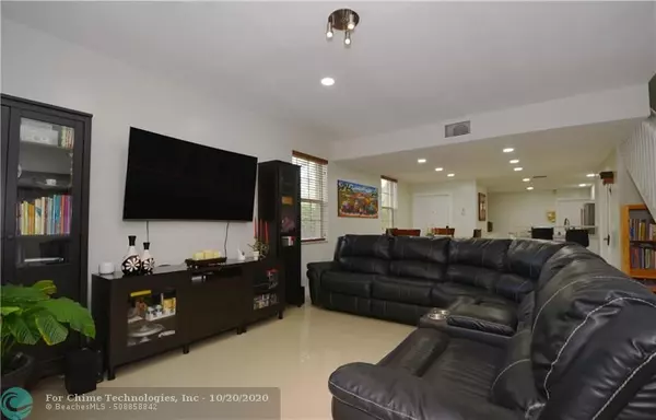 Weston, FL 33327,1513 Barcelona Way  #1513