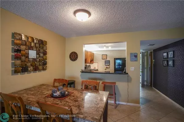 Pompano Beach, FL 33069,2312 S Cypress Bend Dr  #310-C