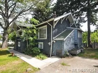 1249 Finlayson St, Victoria, BC V8T 2V5