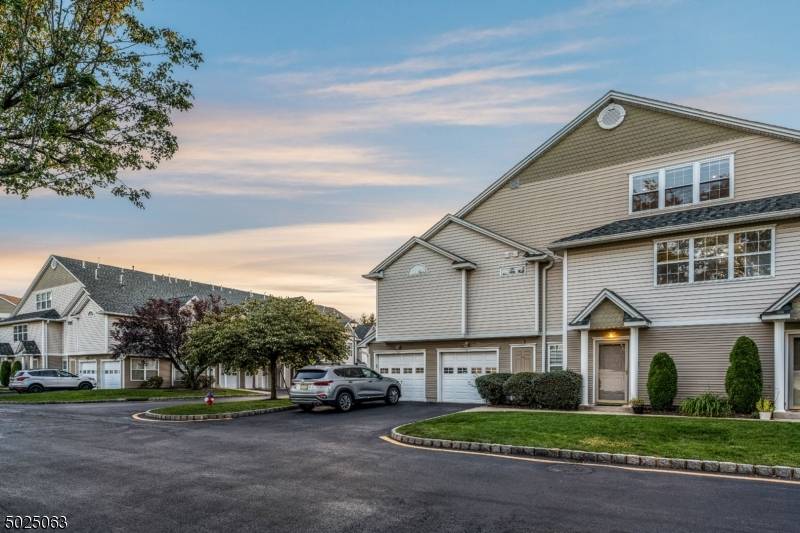 91 MAYER DR, Clifton City, NJ 07012