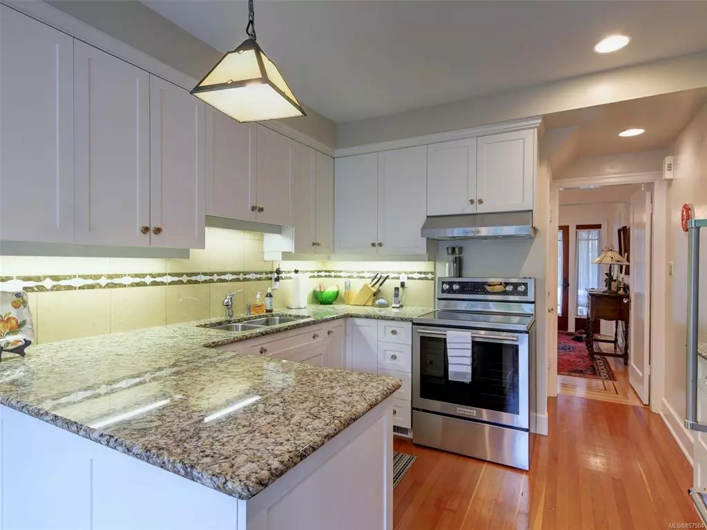 Oak Bay, BC V8X 4S2,1412 Oliver St