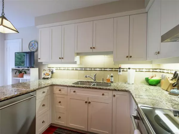 Oak Bay, BC V8X 4S2,1412 Oliver St