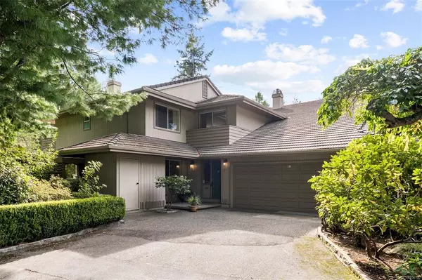 Saanich, BC V8X 4S6,1040 Pondwood Lane #7