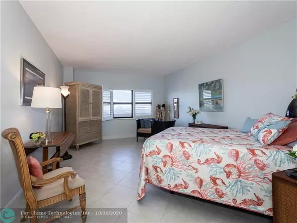 Lauderdale By The Sea, FL 33308,5100 N Ocean Blvd  #PH1714