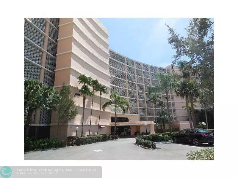 Palm Beach, FL 33480,3590 S Ocean Blvd  #310