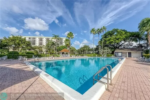 Pompano Beach, FL 33069,2217 Cypress Island Dr  #805