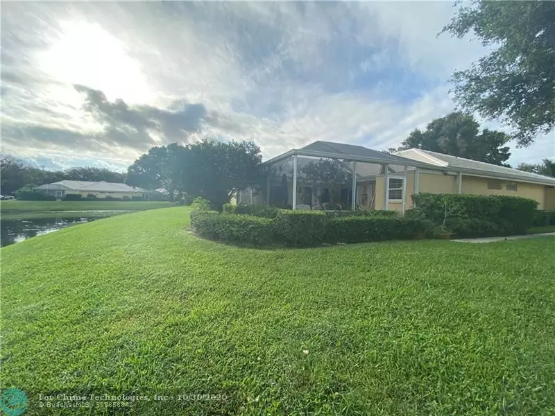 1001 Sun Terrace Court, Palm Beach Gardens, FL 33403