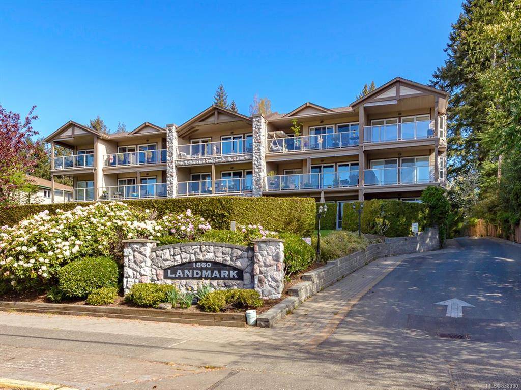 Comox, BC V9M 3Y8,1860 Comox Ave #305