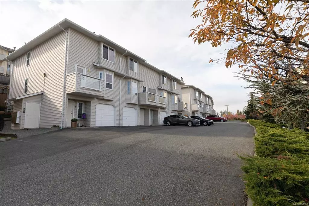 Nanaimo, BC V9S 5T4,1663 DUFFERIN Cres #2