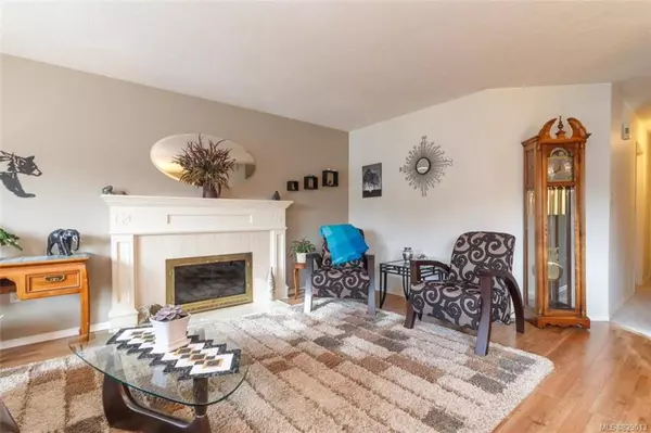 Colwood, BC V9B 5P4,742 Macan Pl